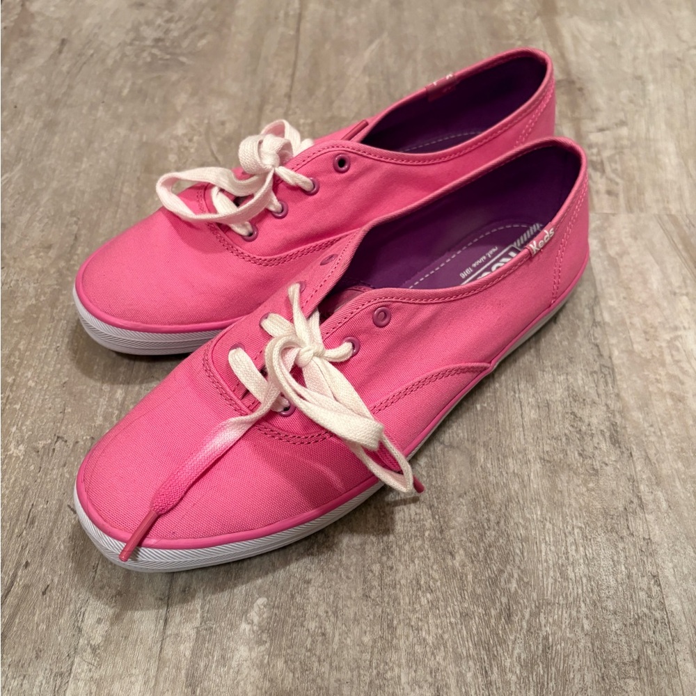 New without tags pink limited edition Keds